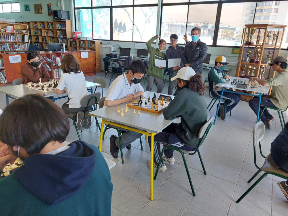 Este 19 de octubre se disputó en nuestra Biblioteca el Clasificatorio para el Torneo Escolar de Ajedrez por Equipos Copa Academia Tarapacá.