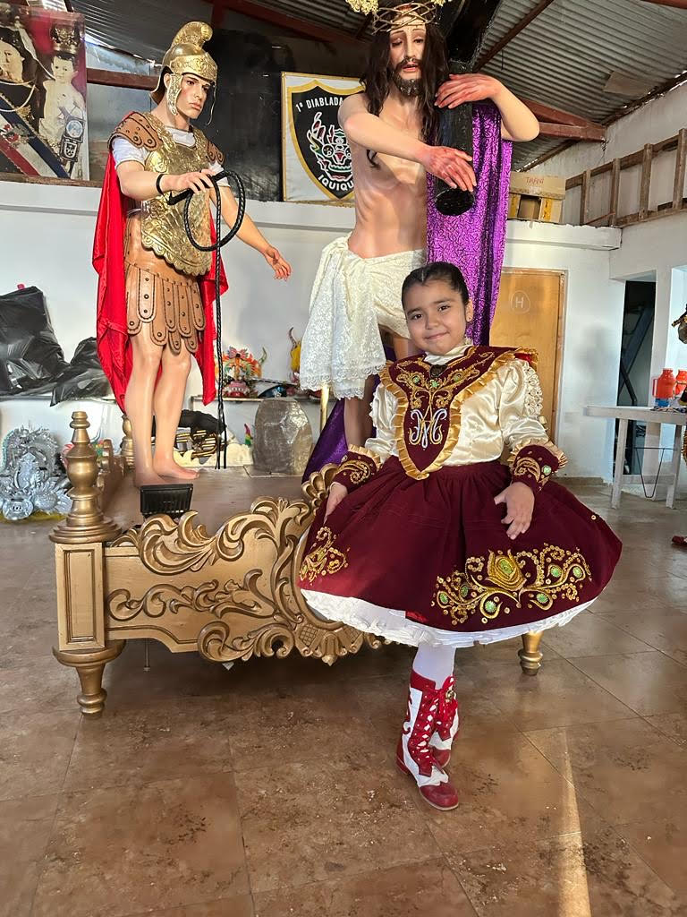 María Ignacia se luce en su primer baile en la Fiesta de la Tirana