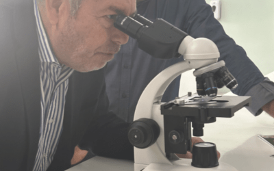 El Departamento de Ciencias del Colegio Hispano Británico recibió seis microscopios de última generación para mejorar la enseñanza de Biología, Química y Ciencias Naturales
