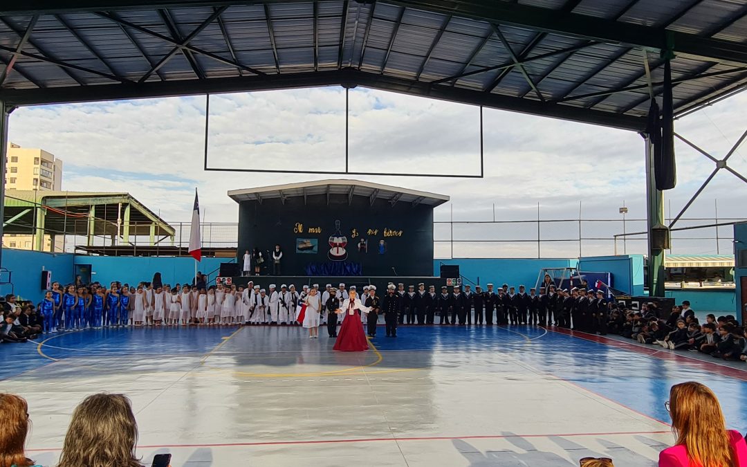 Acto Cívico de las Glorias Navales y el Combate Naval de Iquique organizado por los 2° Básicos