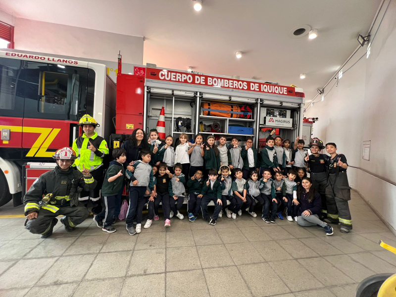 El Nivel 1° Básico visita a la Compañía Española de Bomberos Nº1