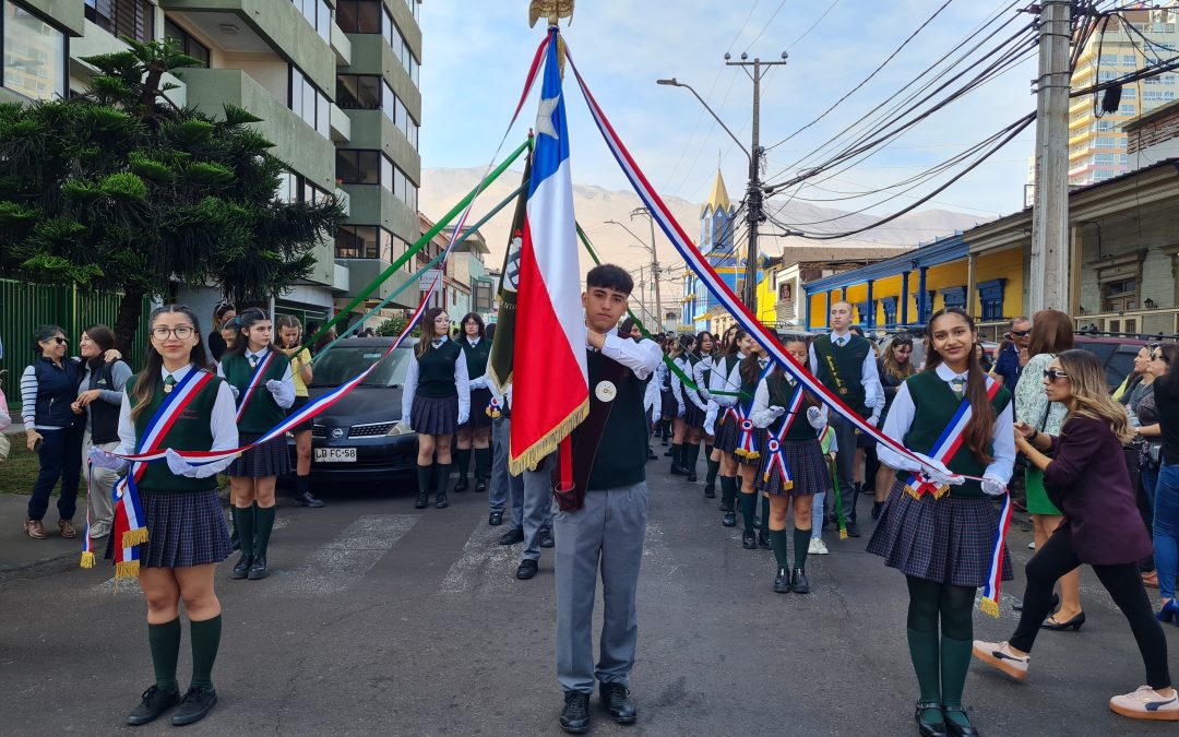 ¡Nuestro Colegio una vez más rinde homenaje a las Glorias Navales!