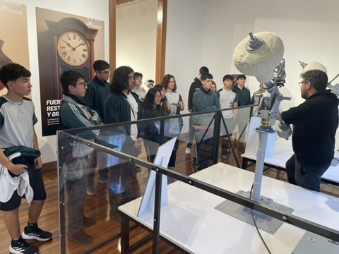 Descubriendo a Newton: Una visita al corazón de la física