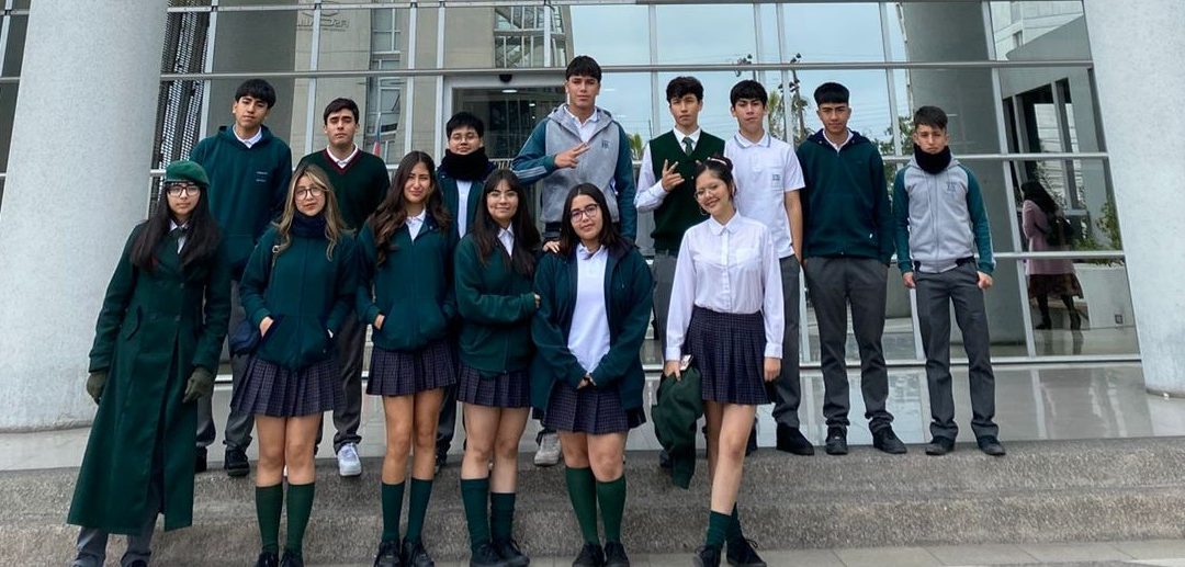 Estudiantes del Colegio Hispano Británico conocen de cerca el funcionamiento de la Corte de Apelaciones de Iquique
