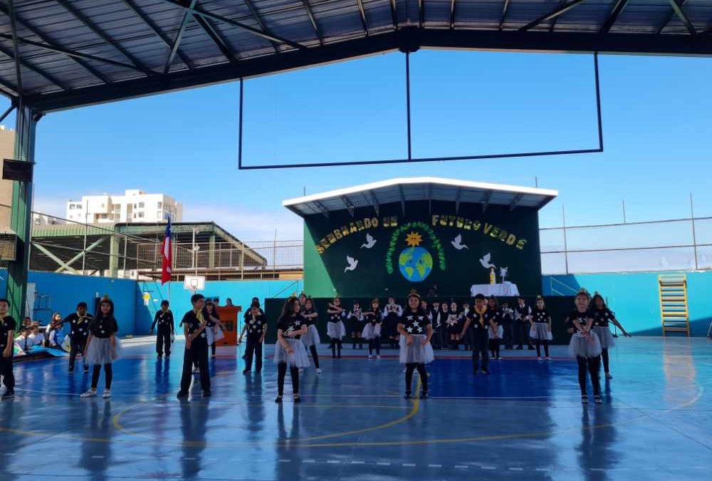 Acto Cívico de 3° Básico: compromiso con el medio ambiente y homenaje al Día del Profesor