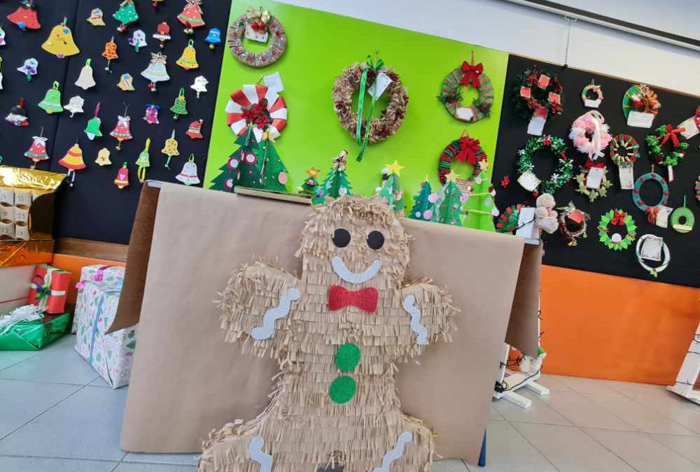 Comunidad Hispano Británica da inicio a la temporada navideña con simbólica ceremonia