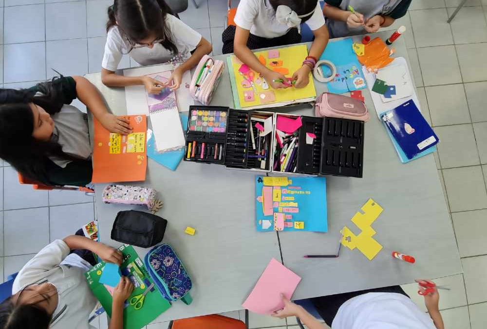 Los 4° Básico fortalecen el aprendizaje y la convivencia a través de lapbook “Abecedario de Valores y Buen Trato”