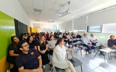 Funcionarios del Colegio Hispano Británico participan en charla preventiva por campaña de influenza 2026