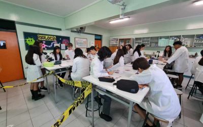 I Medio vivió experiencia tipo “Escape Room” en laboratorio de Biología
