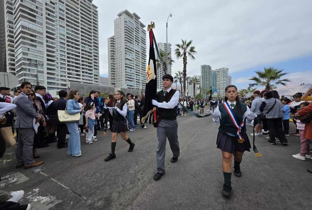 Colegio Hispano Británico rinde homenaje a las Glorias Navales en su 147° aniversario