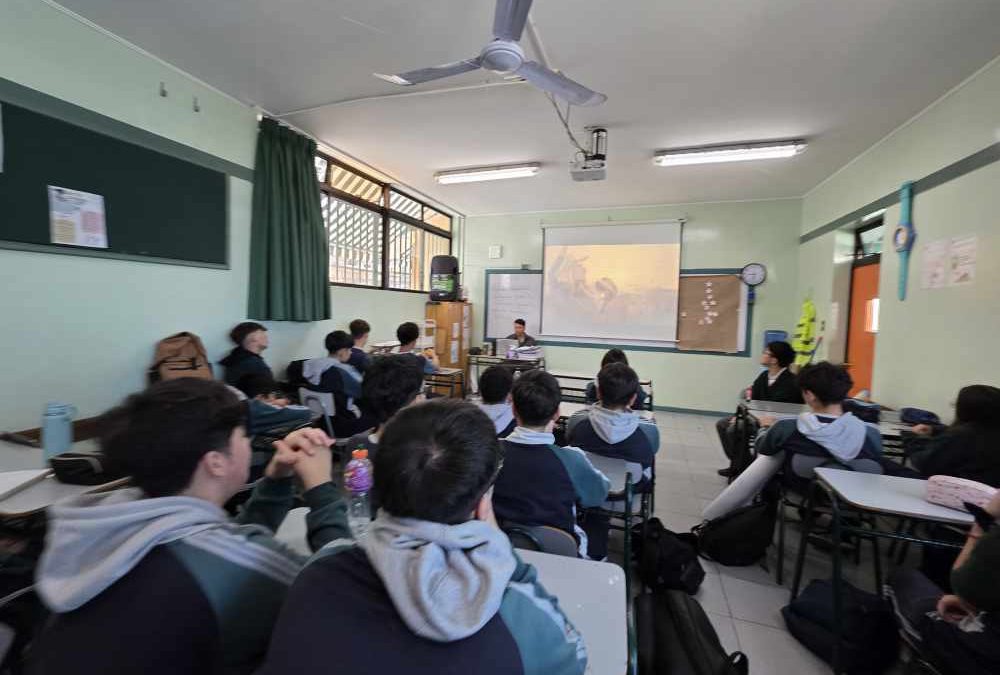 Estudiantes profundizan en el significado del Machaq Mara a través de talleres de concientización cultural
