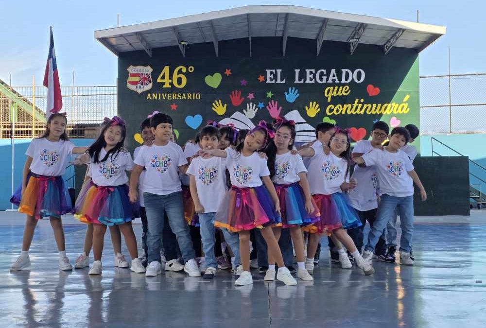 Un musical lleno de historia, emoción y orgullo conmemoró el 46° aniversario del Colegio Hispano Británico