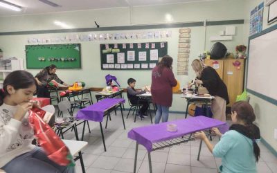 Familias que construyen comunidad: apoderados llenan de color el Colegio Hispano Británico para celebrar sus 46 años