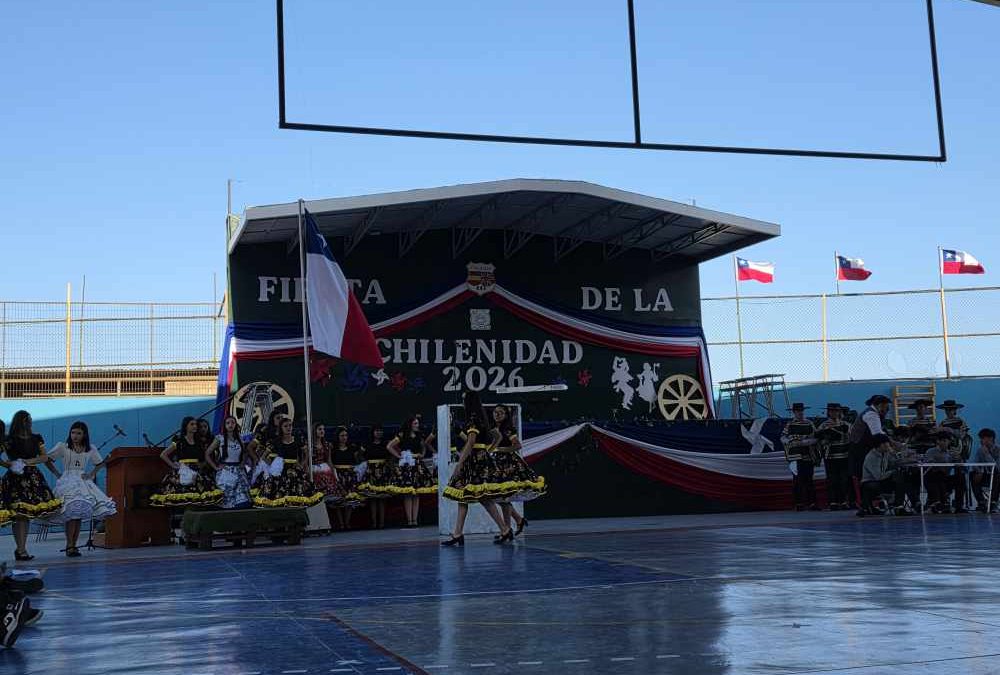 Colegio Hispano Británico conmemora las Fiestas Patrias con un emotivo acto cívico